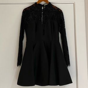 Lace sweetheart neckline long sleeve mini dress